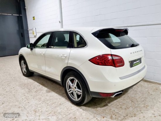 Porsche Cayenne 3.0 diesel de 2011 con 285.000 Km por 19.500 EUR. en Sevilla