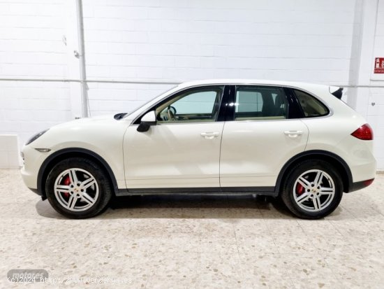 Porsche Cayenne 3.0 diesel de 2011 con 285.000 Km por 19.500 EUR. en Sevilla