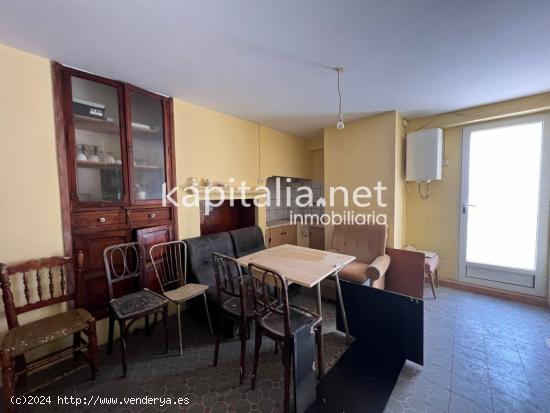 Piso en venta en Ontinyent recayente a Plaza Concepción - VALENCIA