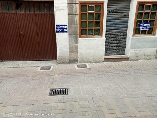 BAJO EN CASCO ANTIGUO PONFERRADA - LEON