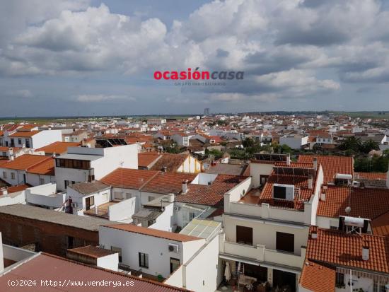 GRAN PISO CON COCHERA CERRADA OPCIONAL - CORDOBA