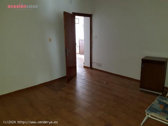 SE VENDE CASA PARA REFORMAR EN DOSTORRES - CORDOBA