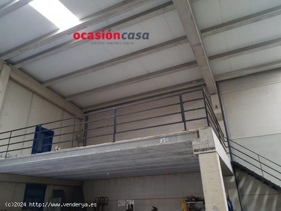 NAVE INDUSTRIAL EN POLIGONO PALOMARES - CORDOBA