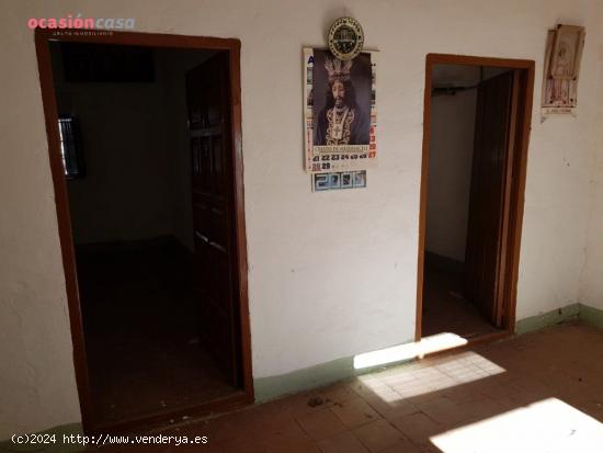 CASA PEQUEÑA CON TEJADO EN BUEN ESTADO - CORDOBA