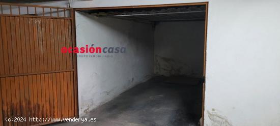 SE VENDE COCHERA CERRADA - CORDOBA