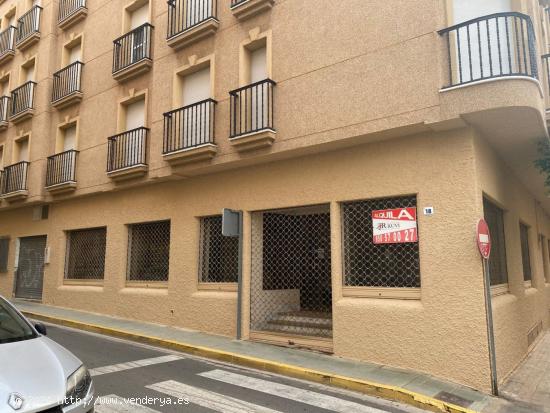 LOCAL DE 429 M2 CÉNTRICO - ALMERIA