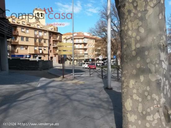 LOCAL COMERCIAL EN BRUTO EN AVDA PADRE CLARET - SEGOVIA