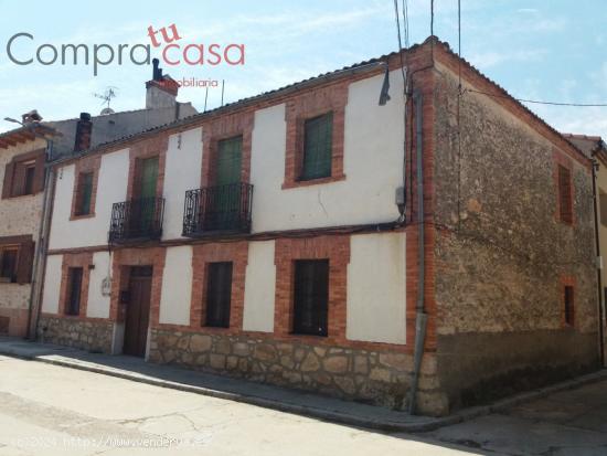 VENTA-CASA CON PATIO-VEGANZONES - SEGOVIA