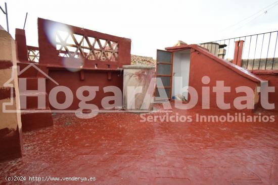 Casa de 2 alturas con TERRAZA cerca del Ayuntamiento - VALENCIA