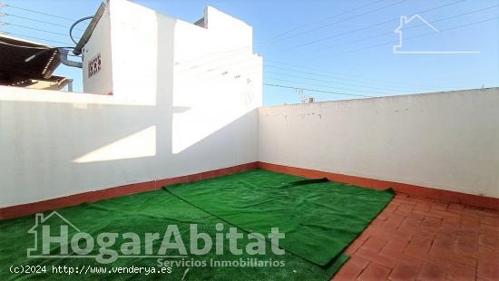 ADOSADO SEMINUEVO CON GARAJE Y TERRAZA JUNTO AL AYUNTAMIENTO - CASTELLON