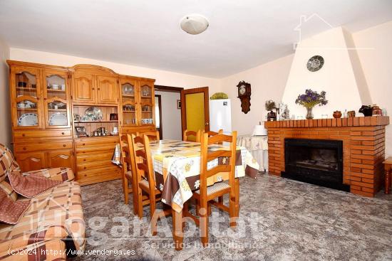 CHALET CON PISCINA, GARAJE Y PARCELA - CASTELLON