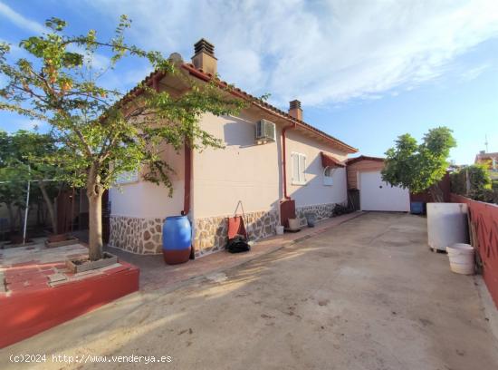 SE VENDE CHALET INDIVIDUAL EN URBANIZACION MONTEJARAL LORANCA DE TAJUÑA (GUADALAJARA) - GUADALAJARA