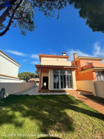 CHALET EN LA SEGUNDA PISTA DE LA PLAYA DE LA BARROSA - CADIZ