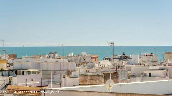 ^**^LUJO Y CONFORT: DESCUBRE ESTE IDILICO PISO EN CADIZ^**^   Descubre la perla de la Costa de la Lu