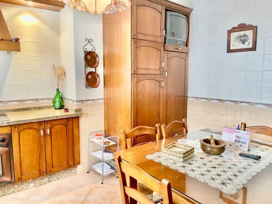 Venta de casa en Mollina - MALAGA