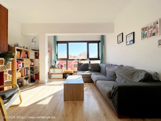 Piso muy luminoso de tres habitaciones en El Fortí, Palma - BALEARES