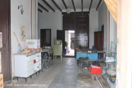 Casa de pueblo en pleno centro de Oliva - VALENCIA