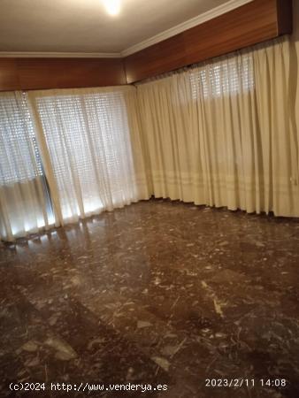 SE VENDE PISO/ASCENSOR/GARAJE/CÉNTRICO - ALICANTE