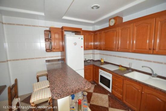 Casa con bajo en Orihuela zona Correntias, frente Centro Comercial Carrefour - ALICANTE