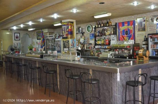 Local comercial en Orihuela (Funcionando como Bar) - ALICANTE