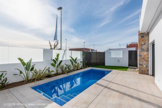 VILLAS PAREADAS NUEVAS CON PISCINA PRIVADA Y SOLARIUM EN PILAR DE LA HORADADA !!! - ALICANTE