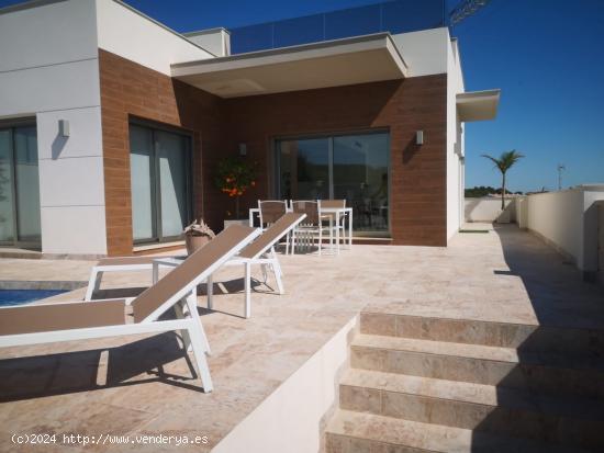 VILLAS DE OBRA NUEVA EN SAN MIGUEL DE SALINAS!!! - ALICANTE