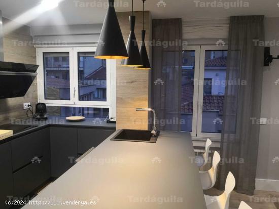 ESPECTACULAR VIVIENDA REFORMADA A CAPRICHO CON PRIMERAS CALIDADES EN LA GRAN VÍA - SALAMANCA