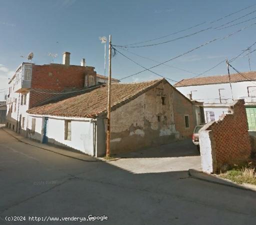 CASA DE PUEBLO EN EL CASCO URBANO DE TORDILLOS - SALAMANCA