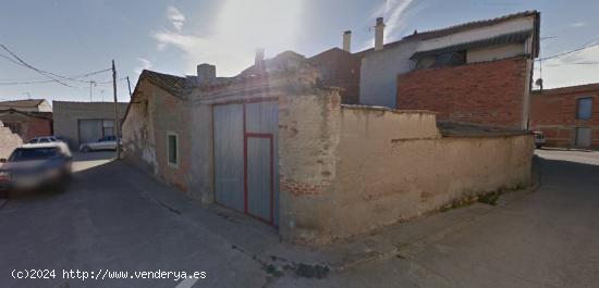 CASA DE PUEBLO EN EL CASCO URBANO DE TORDILLOS - SALAMANCA