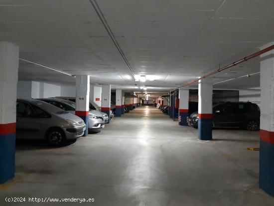 Las Lagunas. 8 Plazas de Garaje en Primera Planta bajo edificio. - MALAGA