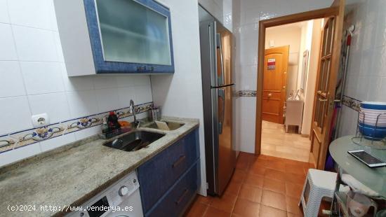 Precioso piso exterior con ascensor, patio privado con encanto, 2 dormitorios, 2 baños en la Ribera