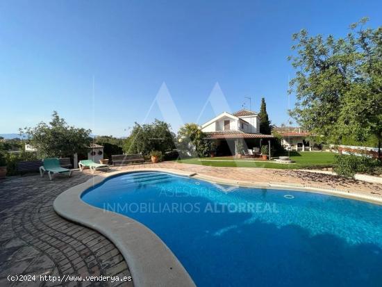 SE VENDE CHALET INDEPENDIENTE EN LA ALCAYNA - MURCIA