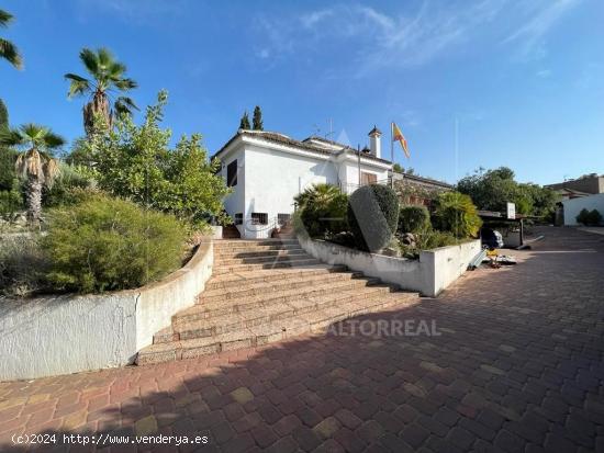 SE VENDE CHALET INDEPENDIENTE EN LA ALCAYNA - MURCIA