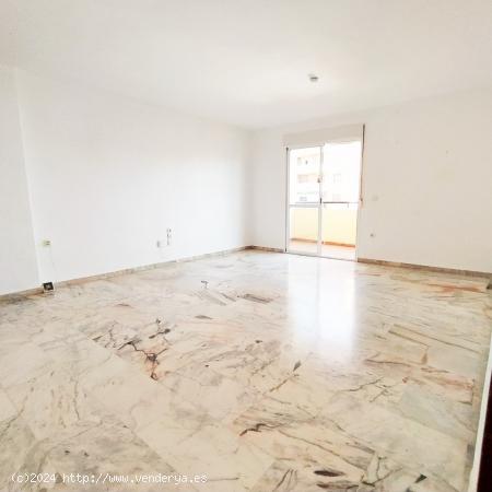 Vivienda con garaje y trastero en zona San Bernardo - CADIZ