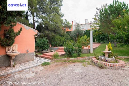 Chalet independiente junto a Campo de Futbol de Huetor Vega. - GRANADA