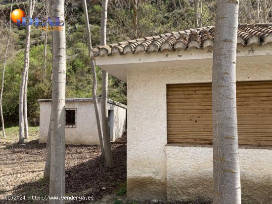 Monumento Natural con Casa y Chiringuito - GRANADA