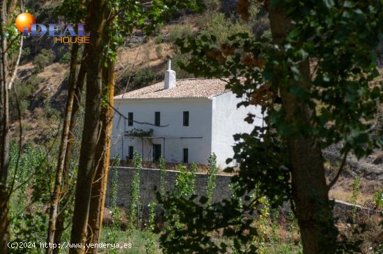 Monumento Natural con Casa y Chiringuito - GRANADA