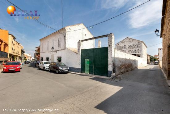 A9525J1. Casa con terreno en el centro de Churriana de la Vega - GRANADA