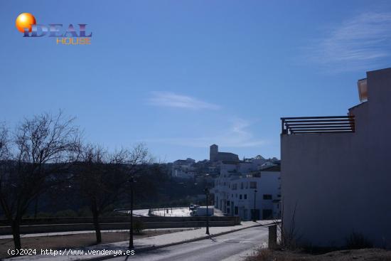 Inmejorable terreno con 2 frentes para la casa de tus sueños. - GRANADA