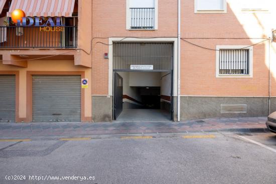 A LA VENTA COCHERA EN ARMILLA - GRANADA