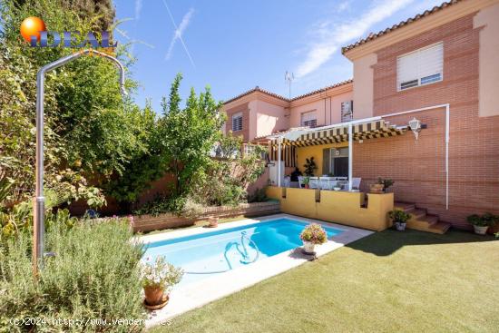 ESPECTACULAR CHALET EN CORTIJO DEL AIRE - GRANADA