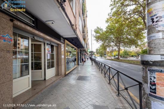 Local comercial en Avenida de Madrid - GRANADA