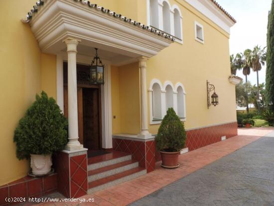 Villa de lujo junto a la playa y Puerto Marina - MALAGA