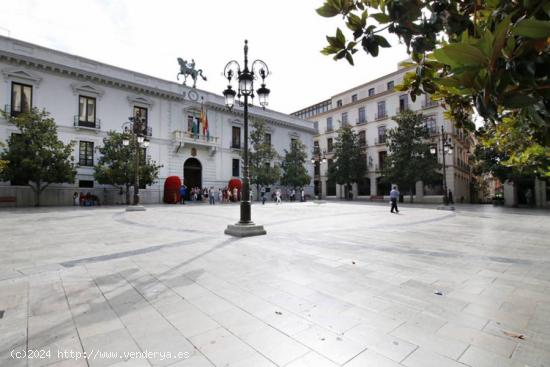 Parking en venta  - GRANADA