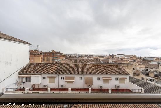 Gran piso en Realejo. - GRANADA