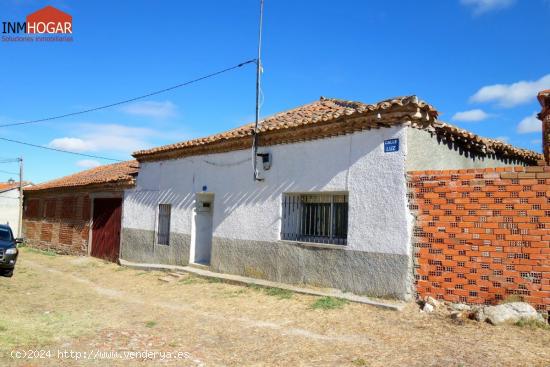 CASA CON TERRENO EN TERRENO EN LAS BERLANAS, ÁVILA - AVILA