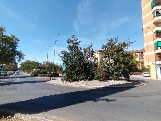 Garaje cerrado en Granada zona Zaidin, 14 m. de superficie. - GRANADA