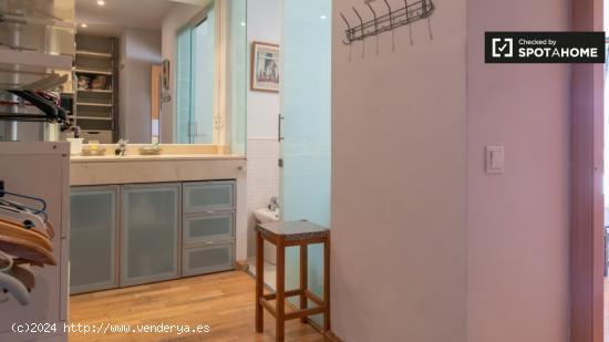 Alquiler de habitaciones en piso de 4 dormitorios en Benabeu - MADRID