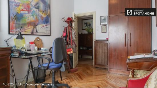 Se alquila habitación para mujeres en piso de 4 habitaciones en Lista - MADRID