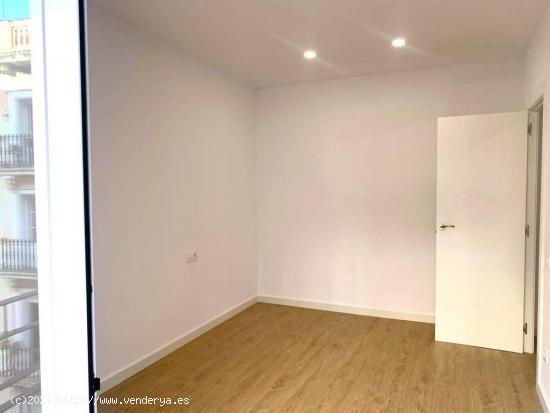 Magnífico piso reformado con acabados de calidad en Poble Sec - BARCELONA